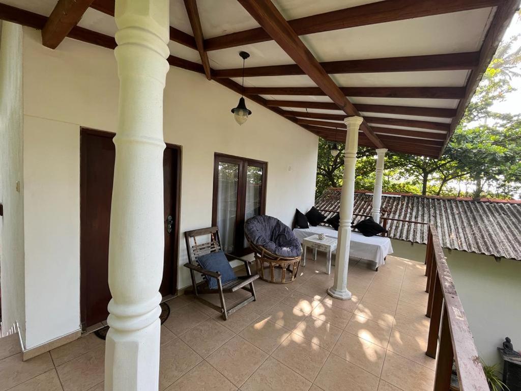 Beach House Kalukatiya - Family Villa, Seaview Room, Garden Room Dickwella Exterior foto