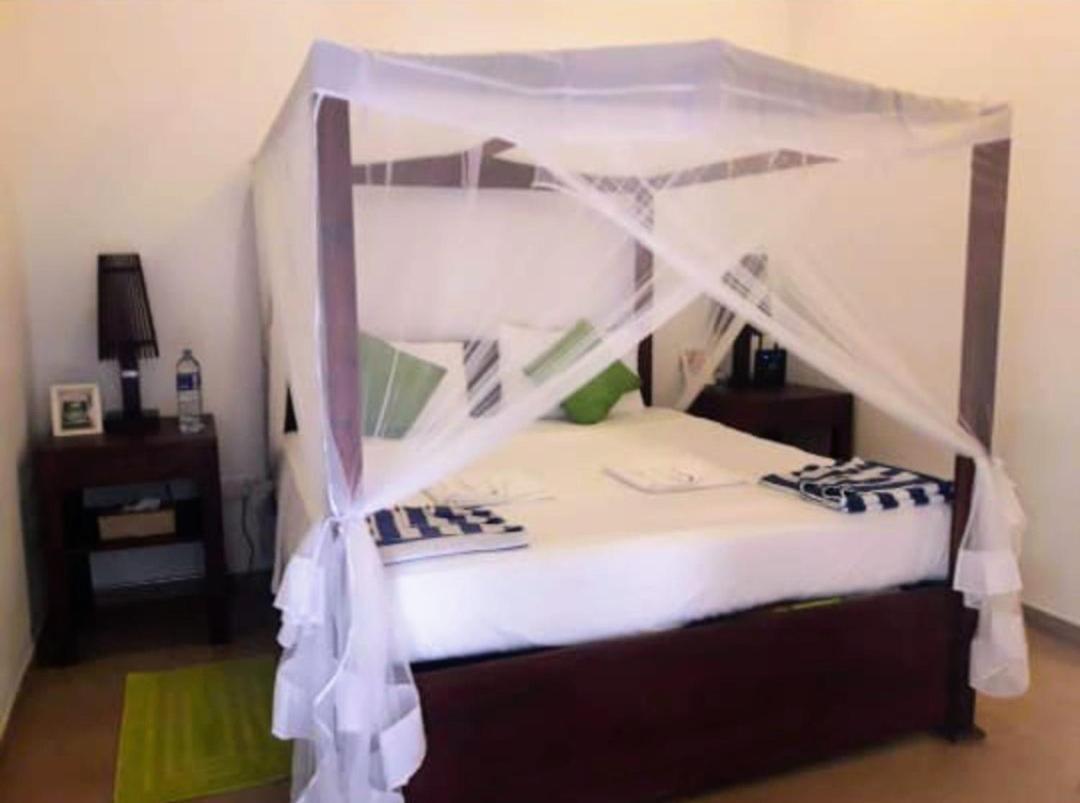 Beach House Kalukatiya - Family Villa, Seaview Room, Garden Room Dickwella Exterior foto